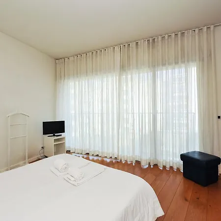 Sunny & Bright Amoreiras - Checkinhome شقة Lisboa