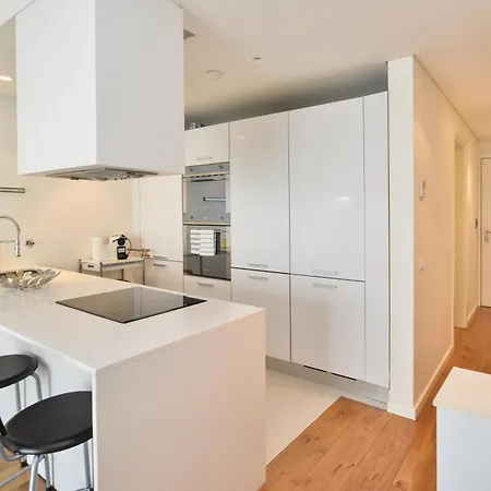 Sunny & Bright Amoreiras - Checkinhome Appartement